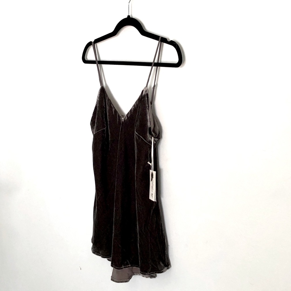 Gold Hawk Velvet V-Neck Camisole; Pewter Grey; EXCELLENT CONDITION small